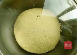 Illustration of how to make cornmeal, sauerkraut and pork buns 3