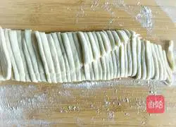 Illustration of hand-rolled noodles 11