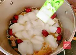 White radish, white fungus and beef brisket soup recipe 14