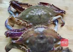 Illustration of how to make egg yolk baked crab 3