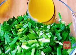 Illustration of how to make Shaanxi snack chive rolls 4