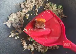 Illustration of how to make minced meat vermicelli 6