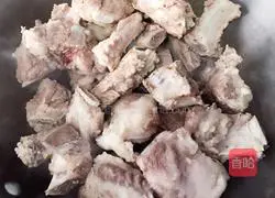 Illustration of how to cook ribs and potatoes stewed 5