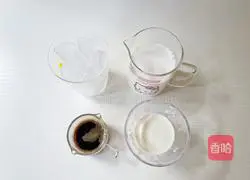 Illustration of how to make raw coconut latte 1