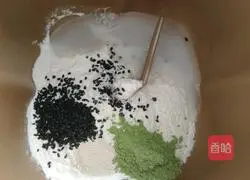 Illustration of how to make matcha multi-grain buns 1