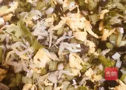 Golden ice flower vegetarian pot stickers, nutritious and delicious recipes 12