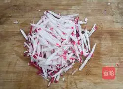 Illustration of how to make shredded radish and shrimp soup 2