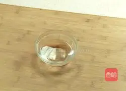 Illustration of how to make Lily Lotus Seed Millet Porridge 1