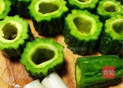 Bitter melon, ribs and soybean soup recipe 2