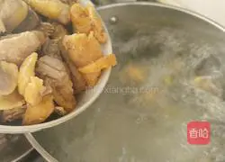 Coconut Mushroom Chicken Soup Illustration 9