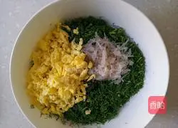 Illustration of how to make fennel and egg stuffed buns 6