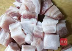 Illustration of how to make braised pork 1