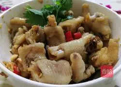 Illustration of how to make cold chicken feet 6