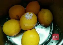 Illustration of how to make lemon paste 2