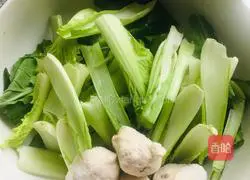 Illustration of how to make mustard fish ball soup 1