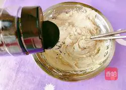 Illustration of how to make black sesame and taro pancakes 8