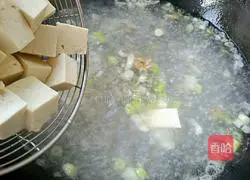 Illustration of how to make cabbage and tofu soup 7