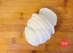Illustration of how to make fried egg buns 1