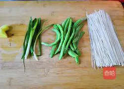 Illustration of how to make fragrant noodles 1