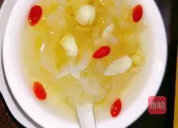 Lotus Seed Lily Soup with Tremella Fungus Illustration of how to do it 9