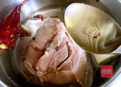 Illustration of how to make garlic plum pork meat 6
