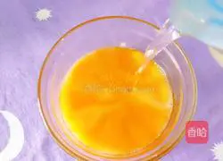 Illustration of how to make black sesame fish and egg custard 5