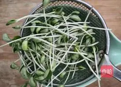 Crab stick bean sprout soup recipe 4