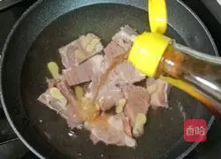 Water chestnut corn pork bone soup recipe 5