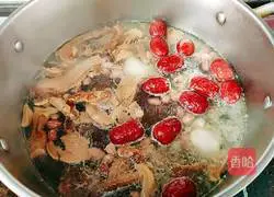 Papaya Illustration of how to make bigfoot mushroom coconut duck soup 9