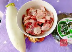 Illustration of how to make white radish, seaweed and goose meat soup 2