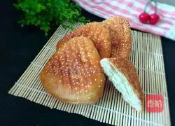 Illustration of how to make triangular sesame cakes 1