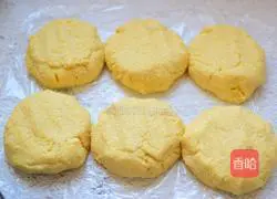 Cornmeal bean dregs cake recipe illustration 5