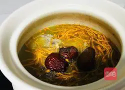 Illustration of how to make Cordyceps Spare Ribs and Lotus Root Soup 7