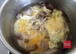 Illustration of how to make sea cucumber and egg soup 5