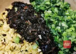  Illustration of how to make wontons with vegetarian filling (first show) 5