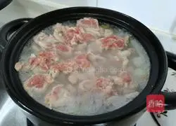 Illustration of how to make smooth meat and winter melon soup 7
