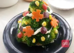 Christmas Tree Salad Recipe Illustration 16