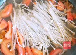 Illustration of how to make tomato and chicken breast meatball soup 5