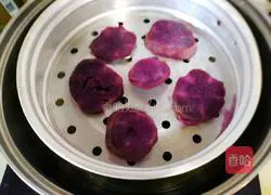 Illustration of how to make purple sweet potato cakes 3