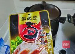 Braised pig's trotters Practice illustration 5