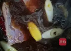 Illustration of how to make soy beef 4