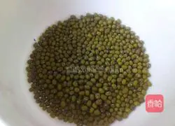Illustration of how to make mung bean soup 1