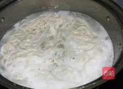 Illustration of making fried noodles 13