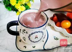 Illustration of how to make walnut black rice soy milk 8