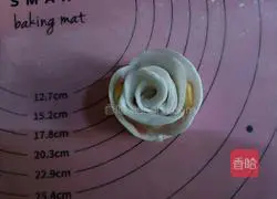 Rose Illustration of how to make shrimp dumplings 14