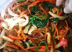 Illustration of Korean stir-fried mixed vegetables 17