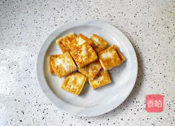 Illustration of how to make ham, cabbage and tofu stew 6