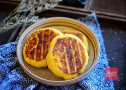 Illustration of how to make cornmeal and bean dregs cake 9 