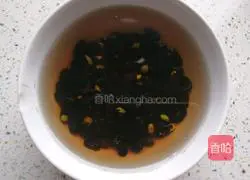 Illustration of three black kidney-nourishing porridge 3