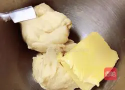 Illustration of how to make cinnamon rolls 5
